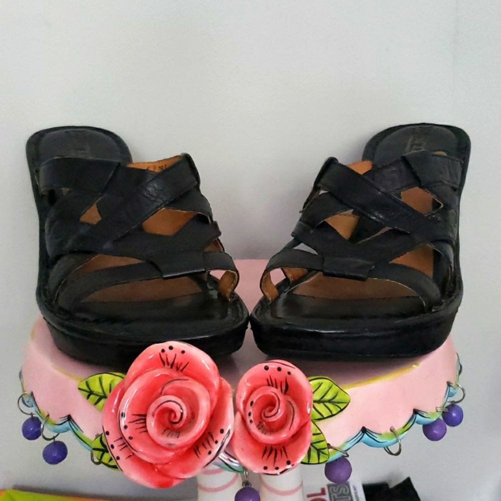 Born Wedges Sandles